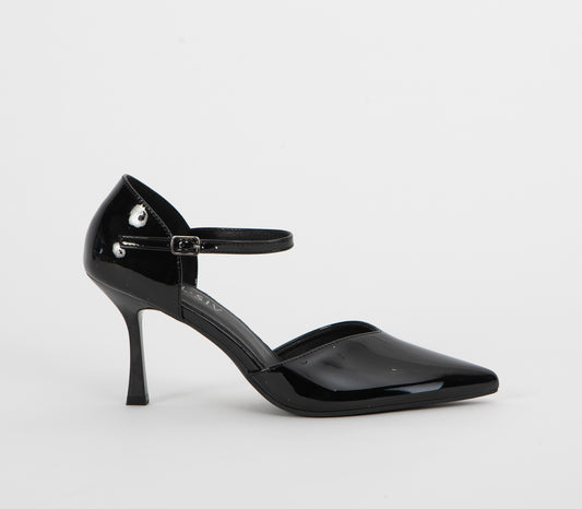 Stiletto Court