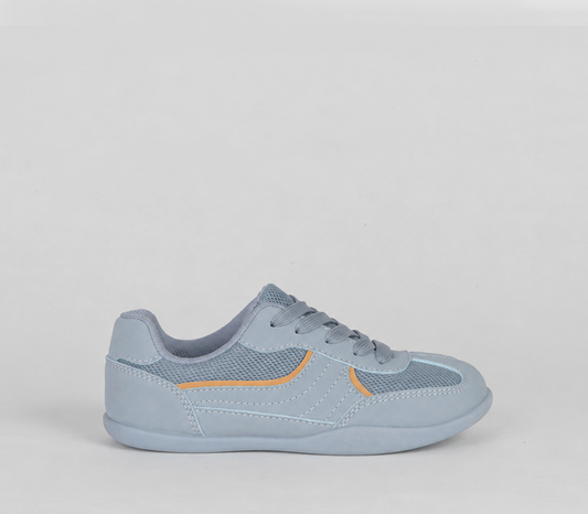 Flat sneaker