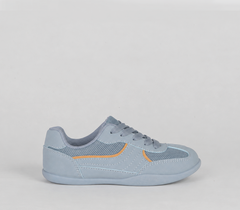 Flat sneaker
