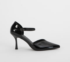 Stiletto Court