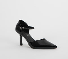 Stiletto Court