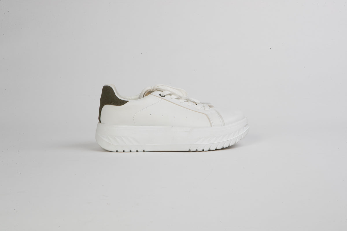 Flatform Sneaker