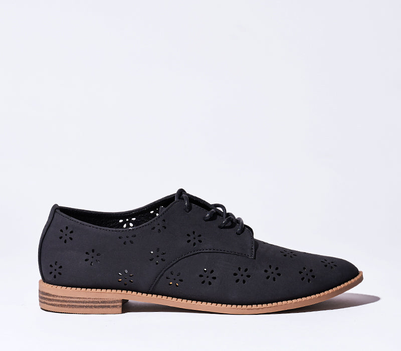 Lace-Up Brogue