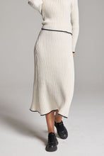 Load image into Gallery viewer, Knitted skirt
