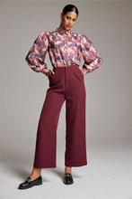 Load image into Gallery viewer, Trousers
