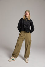 Load image into Gallery viewer, Trousers
