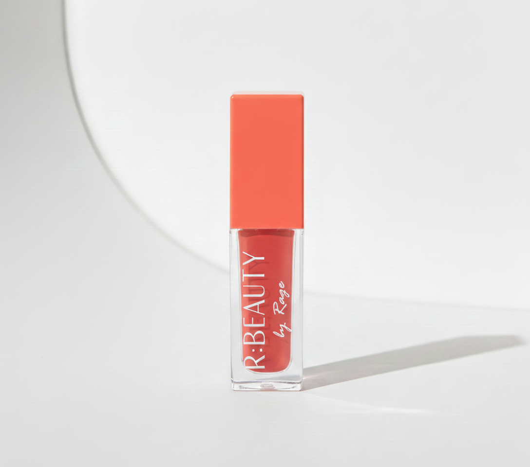 Red liquid lip matte