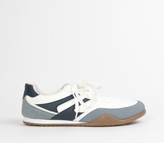 Flat Sneaker