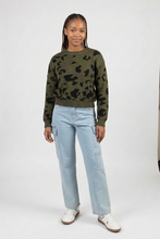 Load image into Gallery viewer, Knitted Pullover
