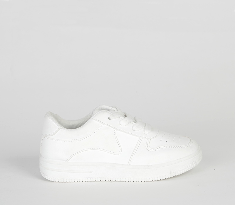 Flat sneaker