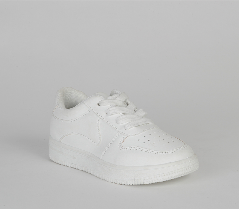 Flat sneaker