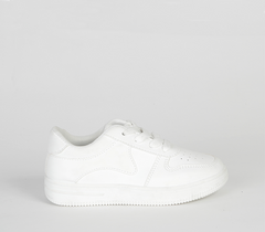 Flat sneaker
