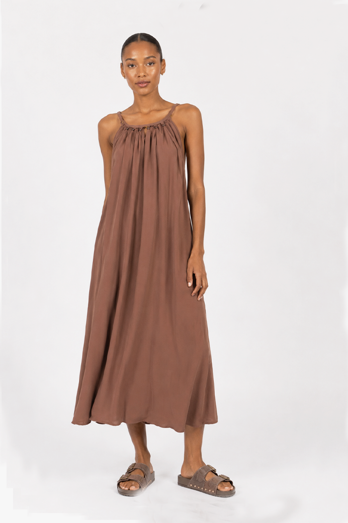 Sleevless midi dress