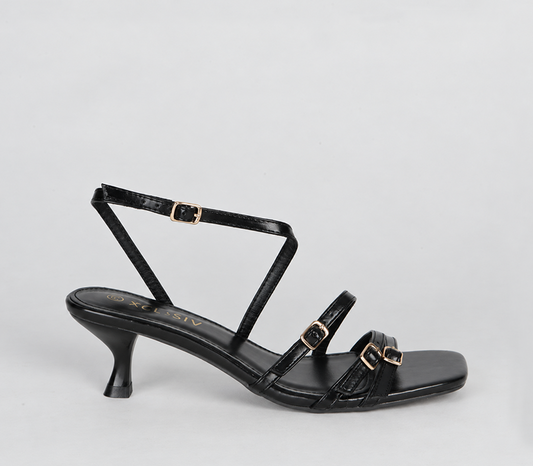 Kitten heel sandal