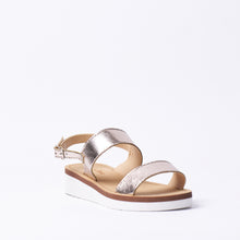 Load image into Gallery viewer, Flatform Sandal
