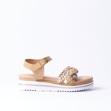Load image into Gallery viewer, Flatform Sandal
