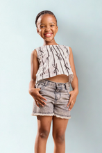 Load image into Gallery viewer, Shorts
