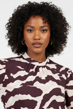Load image into Gallery viewer, Blouse
