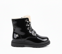 Flat ankle boot