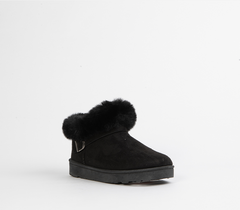 Flat ankle boot