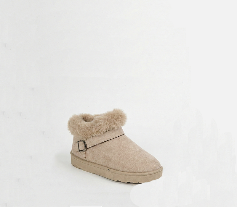 Flat ankle boot
