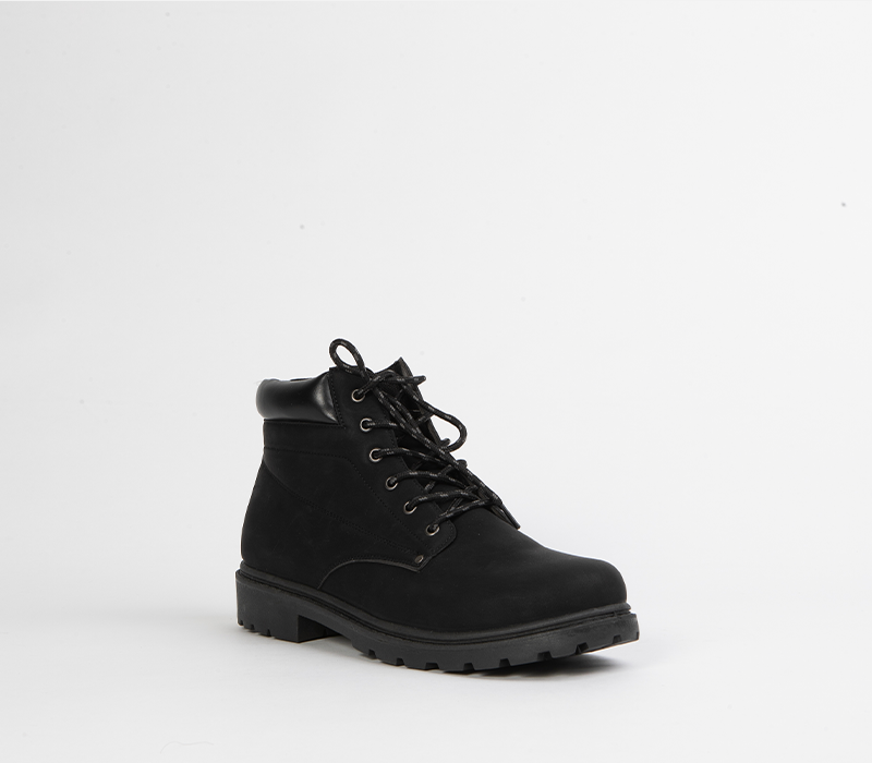 Flat ankle boot