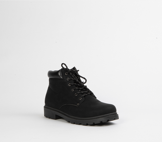 Flat ankle boot