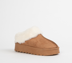 Flat ankle boot